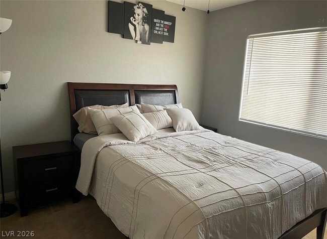 Building Photo - 5289 Coral Ribbon Ave