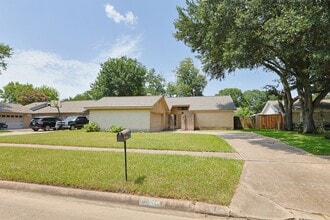 Building Photo - 22318 Fincastle Dr