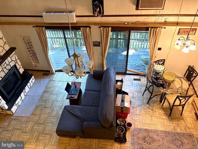 Foto del edificio - 245 Crowfoot Ln