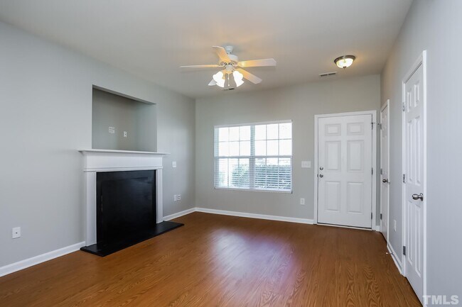 Building Photo - 3307 Genlee Dr