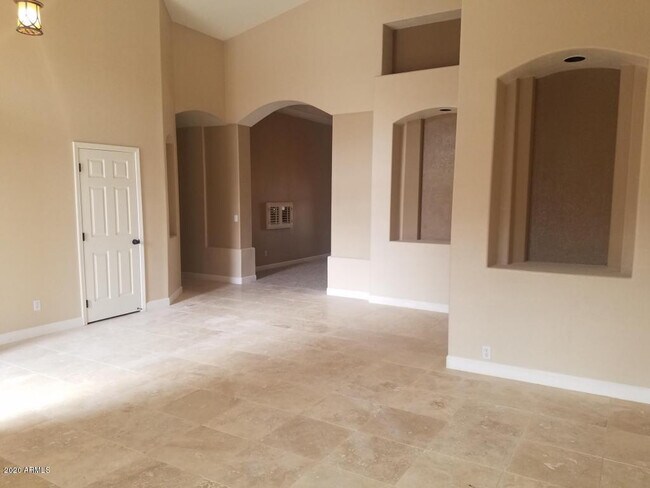 Foto del edificio - 6834 E Gelding Dr