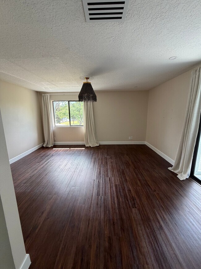 Foto del edificio - 8207 Citrus Chase Dr
