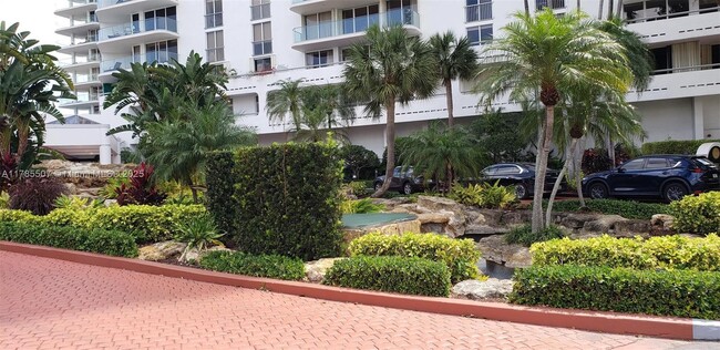 Foto del edificio - 19707 Turnberry Way