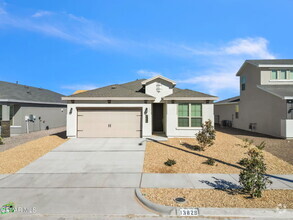 Building Photo - 13829 Madero Dr