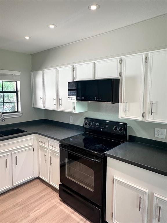 Building Photo - 1102 Serenada Dr