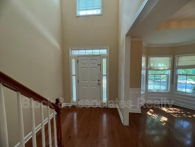 Foto del edificio - 1725 Callandale Ave