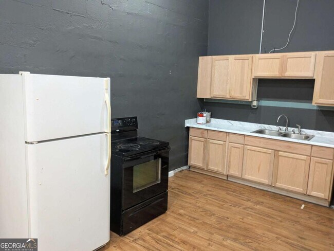 Foto del edificio - 242 N 5th Ave