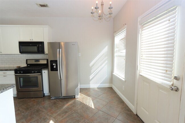 Foto del edificio - 6015 Yorktown Meadow Ln