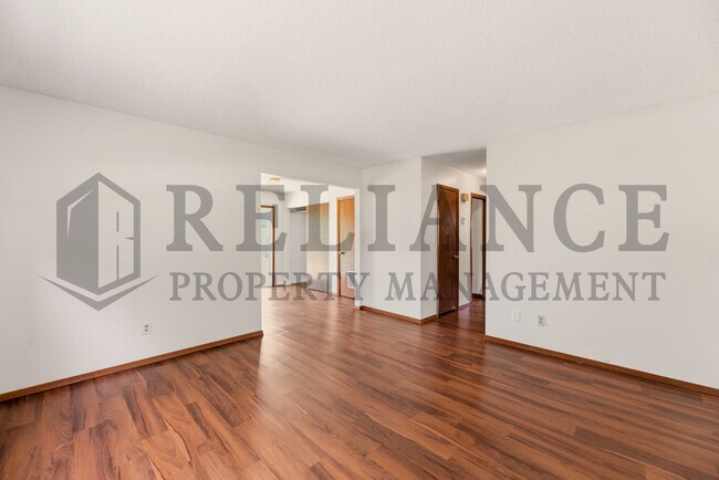 Foto del edificio - 1158 N Edwards