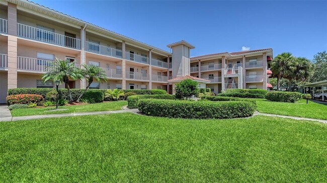 Foto del edificio - 6505 Stone River Rd