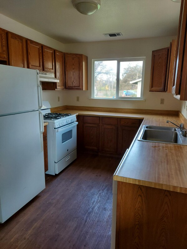 Building Photo - 10322 Daffodil Ct