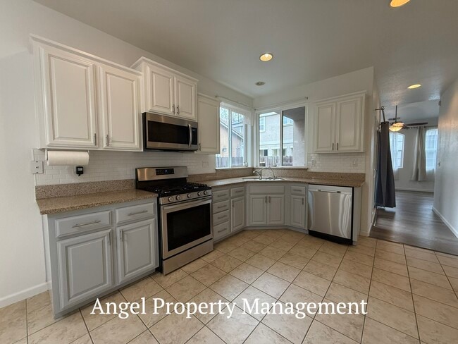 Building Photo - 3622 Sardinia Island Way