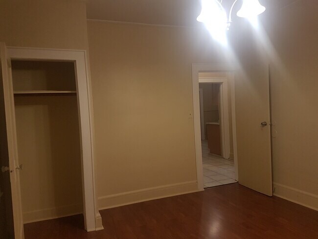 Foto del edificio - 426 Kerrigan Blvd