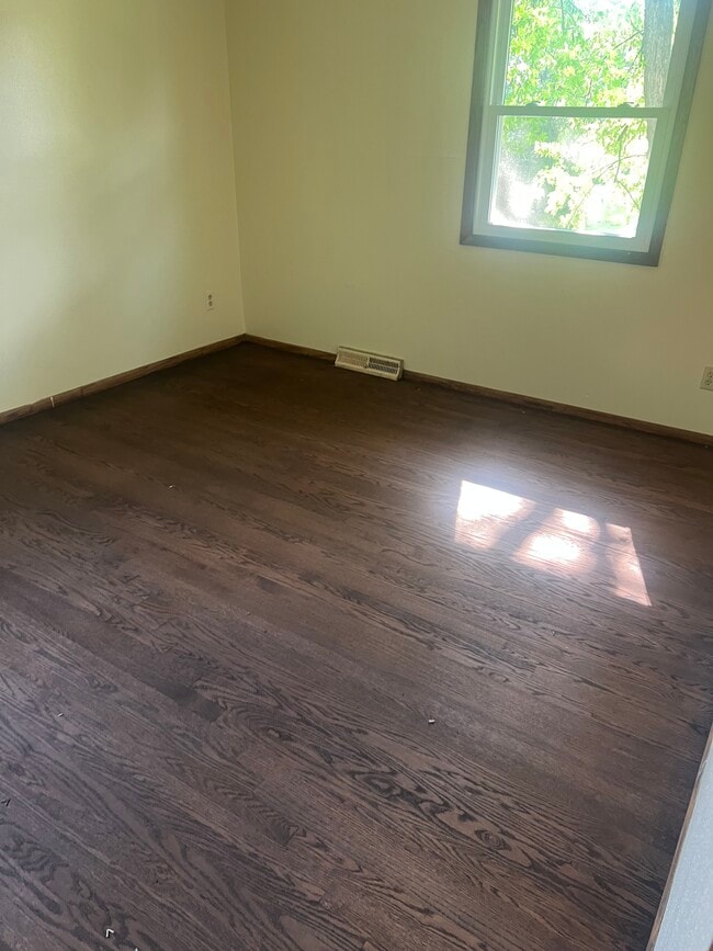 Bedroom - 5840 S Indiana Ave