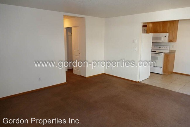 Foto del edificio - 12506-12508 SE Shell Ln