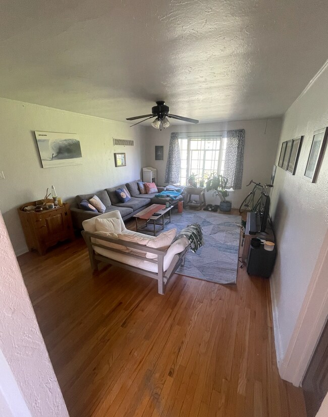 Foto del edificio - 1410 Vine St