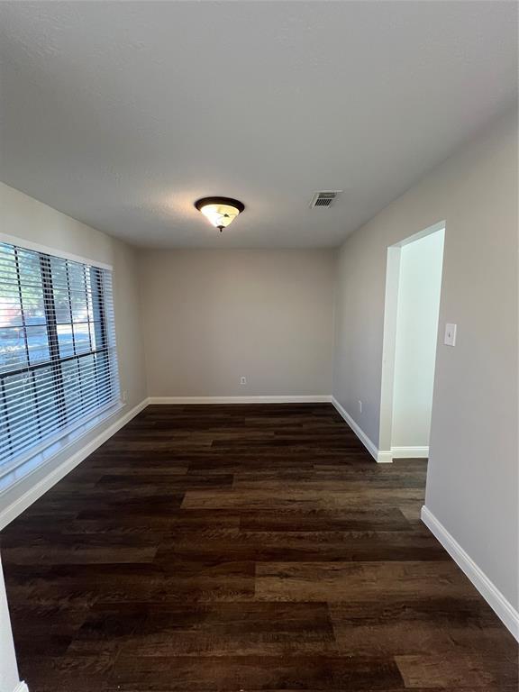 Foto del edificio - 5919 Logancrest Ln
