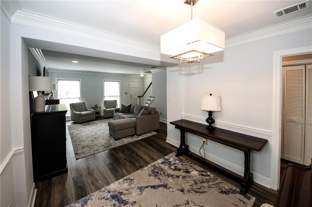 Primary Photo - 60 Mt Vernon Cir