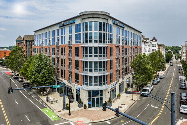 Building Photo - The Waypointe