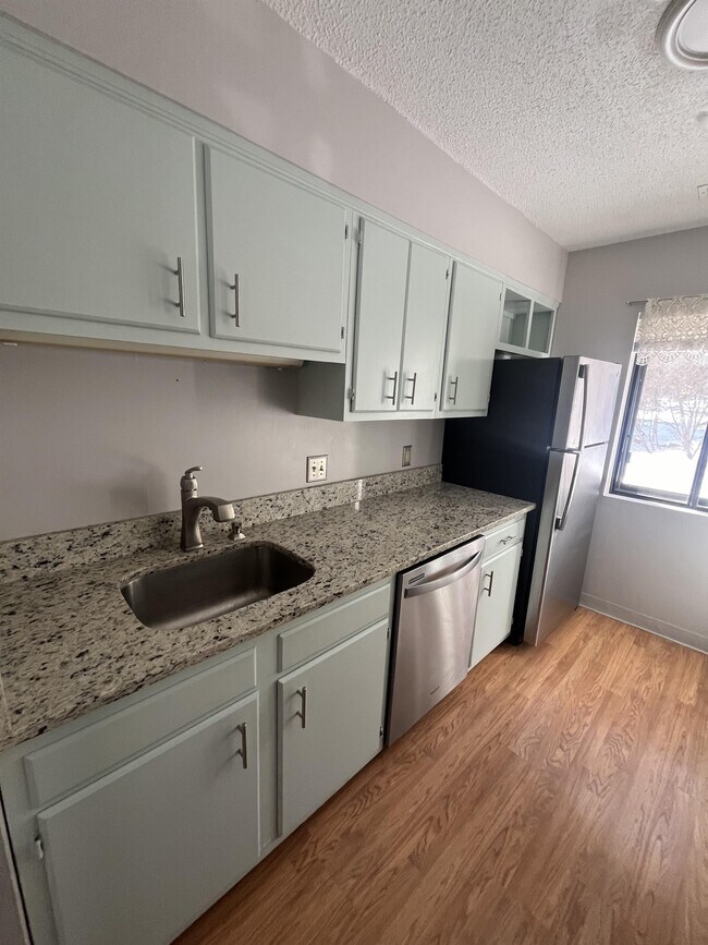 Foto del edificio - 59 Highwood Dr