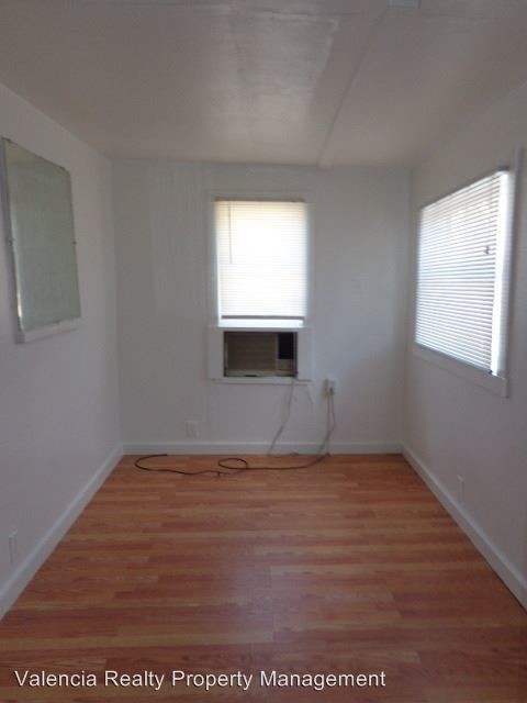 Building Photo - 3 br, 1 bath House - 4301 N 30th St