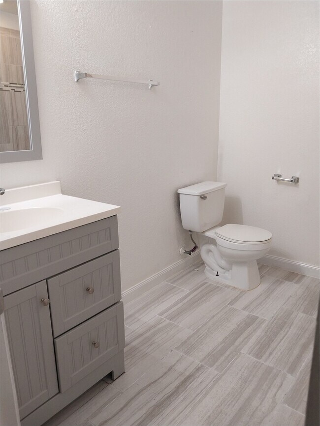 Foto del edificio - 7914 Tilbury Woods Ln