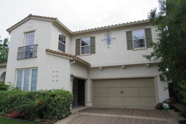 Building Photo - Gorgeous 5 Bed/4.5 Bath with Office in Perfect San Ramon Location