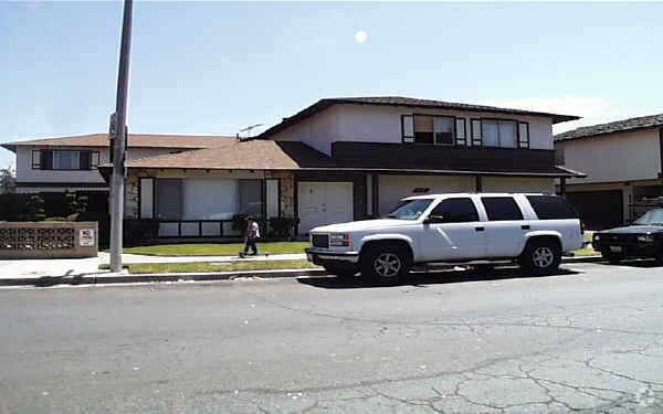 Building Photo - 510 S K St