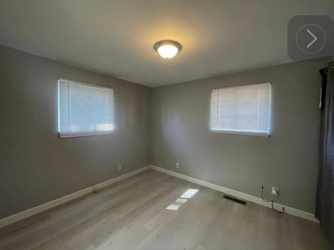 Building Photo - 709 Mackenzie Dr