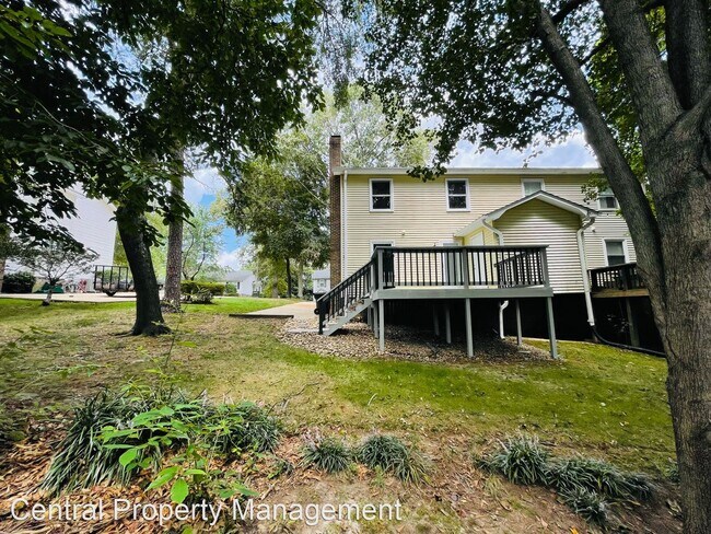 Building Photo - 3 br, 2 bath House - 108 Village Court