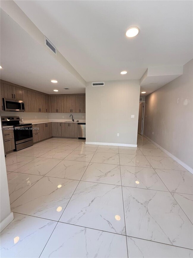 Building Photo - 25743 SW 144th Ave