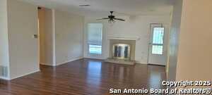 Foto del edificio - 206 Meadow Path Dr