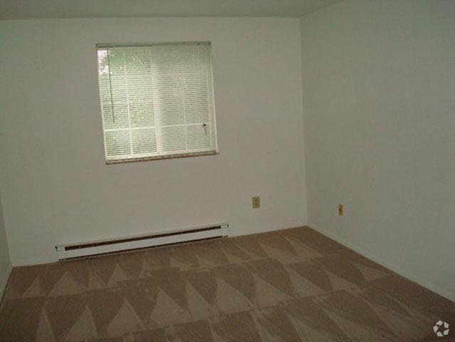 Bedroom - White Oak Square Apartments