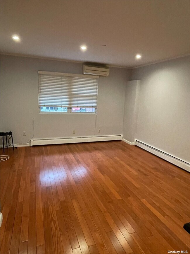 Foto del edificio - 1425-25 Greene Ave