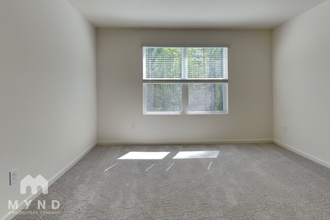 Building Photo - 3003 Fulong Dr