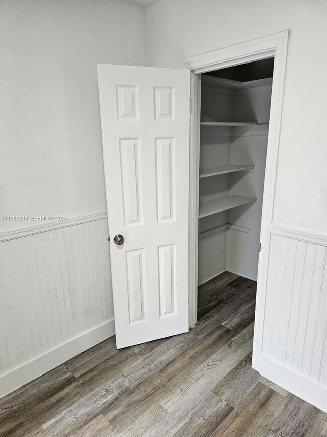 Foto del edificio - 1033 N Andrews Ave