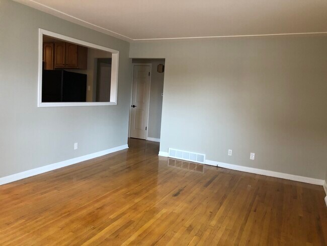 Great for entertaining - 4117 Perry St