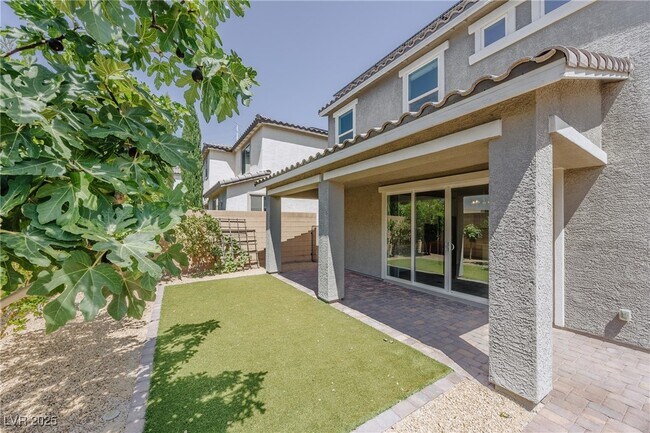 Foto del edificio - 6403 Ava Ridge Ave