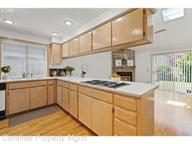 Foto del edificio - 3 br, 2 bath House - 8265 SW Ashford Street