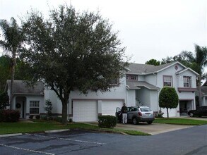 Building Photo - 6327 Green Oaks Cir