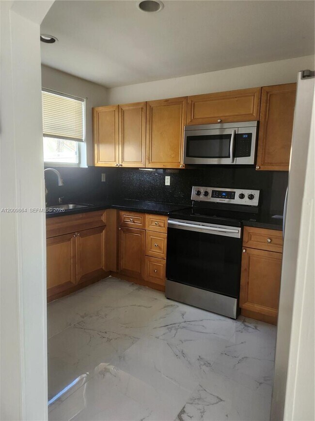 Foto del edificio - 312 NW 114th Ave