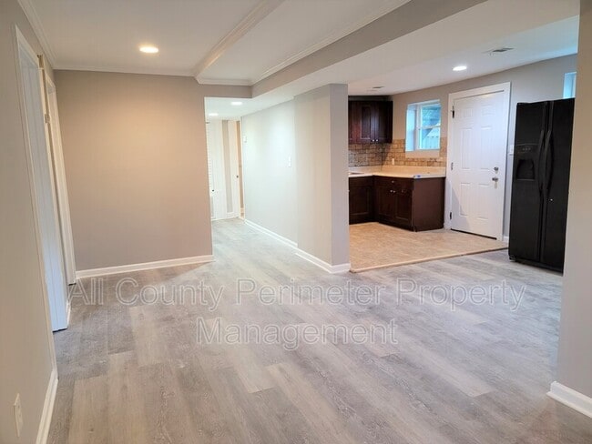 Foto del edificio - 1194 Woodland Ave
