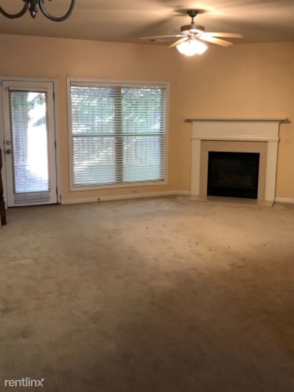 Building Photo - 3 br, 2.5 bath Townhome - 3615 McClaren Way
