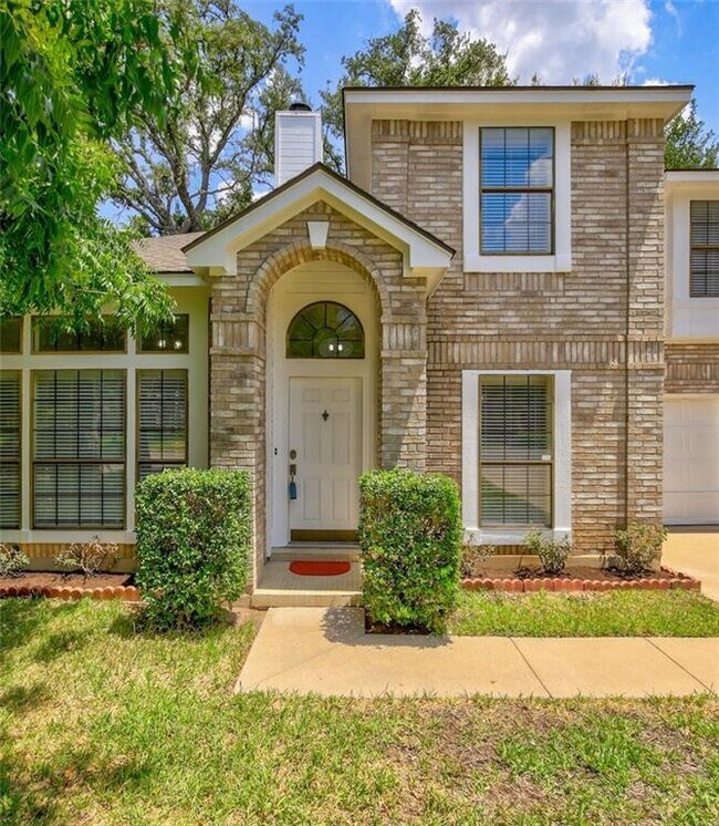 Foto del edificio - 1003 Oakwood Blvd