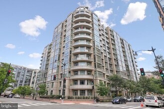 Building Photo - 811 4th St NW