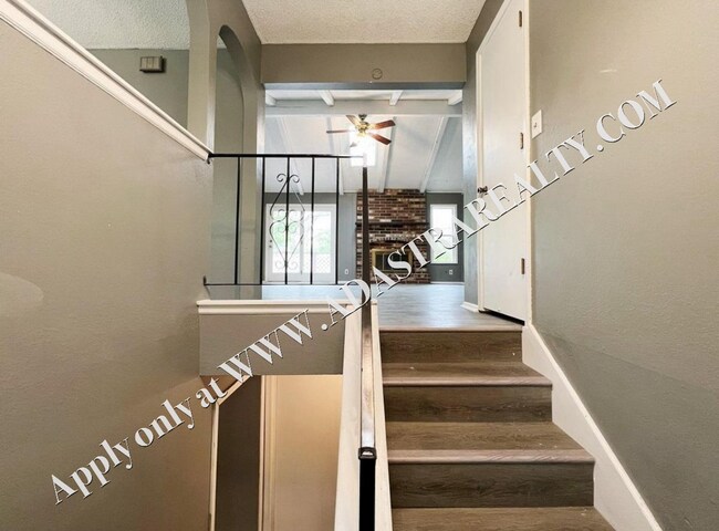 Foto del edificio - Cozy 4 Bedroom 3 Bath in Olathe-Available ...