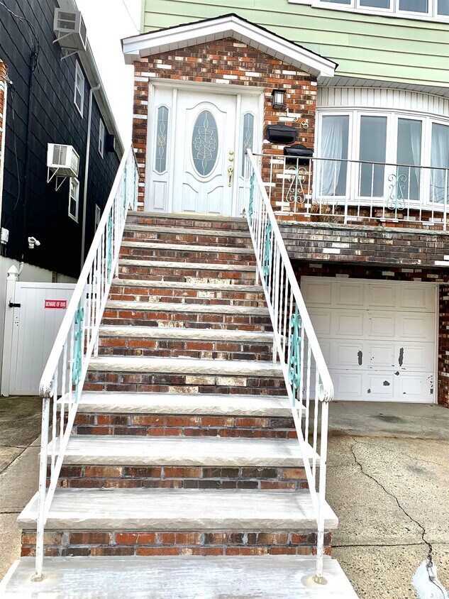 Primary Photo - 138 North St