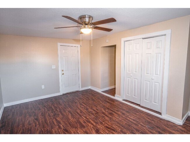 Building Photo - Amazing Newly Remodeled Home Near Downtown