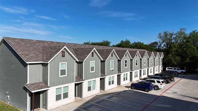 Foto del edificio - 402 Garrett Ct