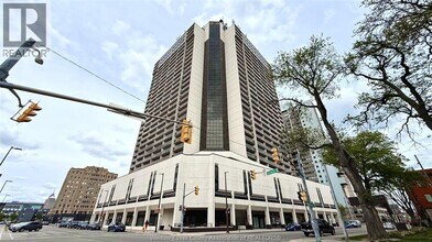 Building Photo - 150 Park St W